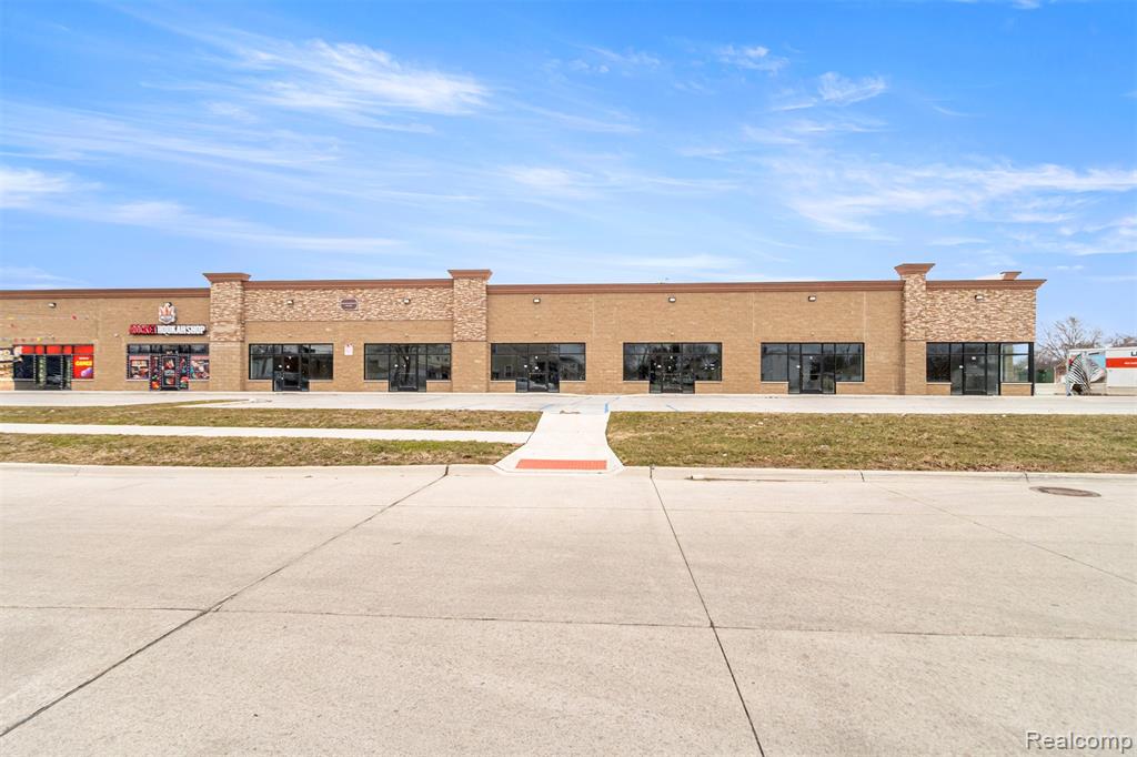 7600 Greenfield Road, Dearborn, MI 48126 — front exterior