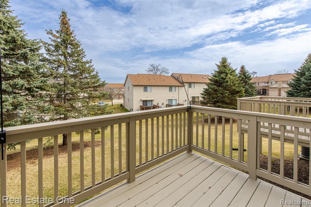 1277 Edelweiss Lane, Waterford, MI 48327 — Photo 31