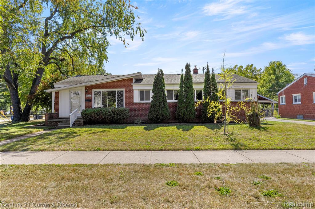 9064 Robindale, Redford, MI 48239 — front exterior