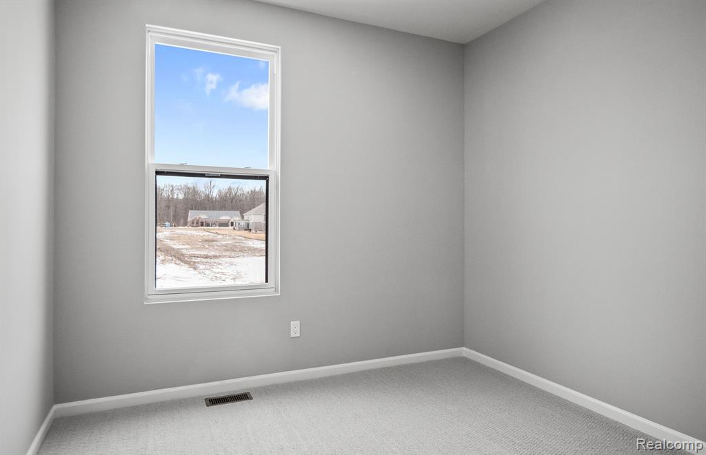 55638 OAK POINTE Drive, Utica, MI 48315 — Photo 15