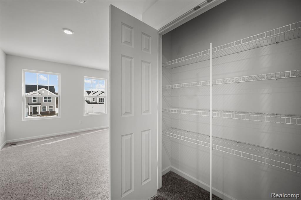54631 HERON Circle, New Baltimore, MI 48047 — Photo 17