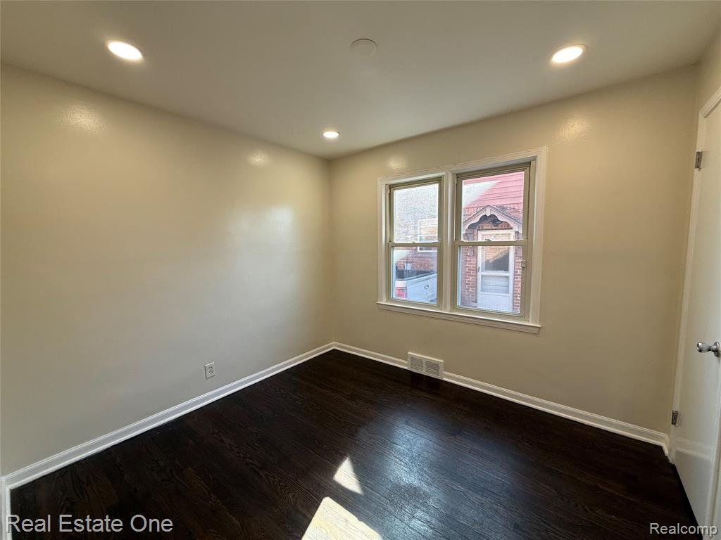 6991 Colonial Street, Dearborn Heights, MI 48127 — Photo 6