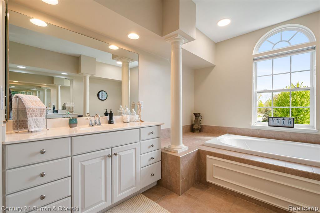 23498 Prescott Lane W, South Lyon, MI 48178 — Photo 49