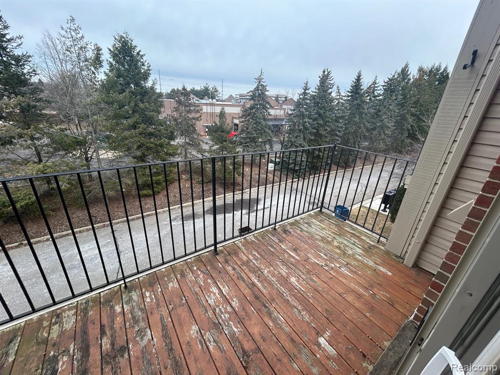 39460 SPRINGWATER Drive, Northville, MI — Photo 8