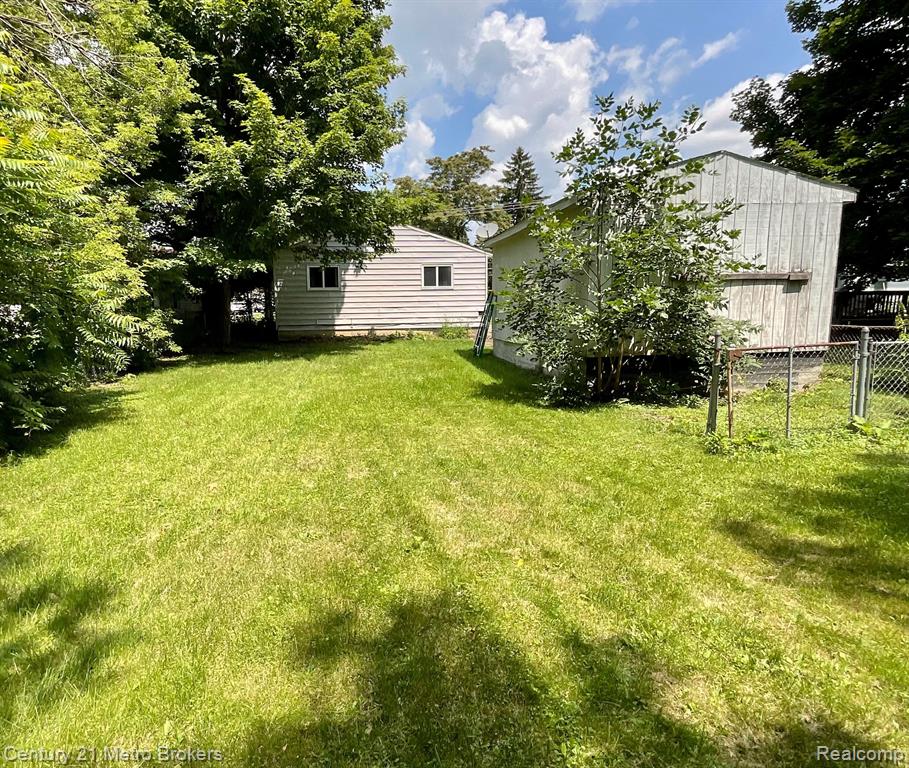 7459 WADE Street, Swartz Creek, MI 48473 — Photo 14