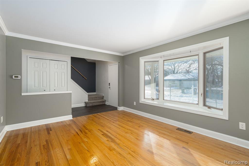 39618 Birchwood Drive, Plymouth, MI 48170 — Photo 11