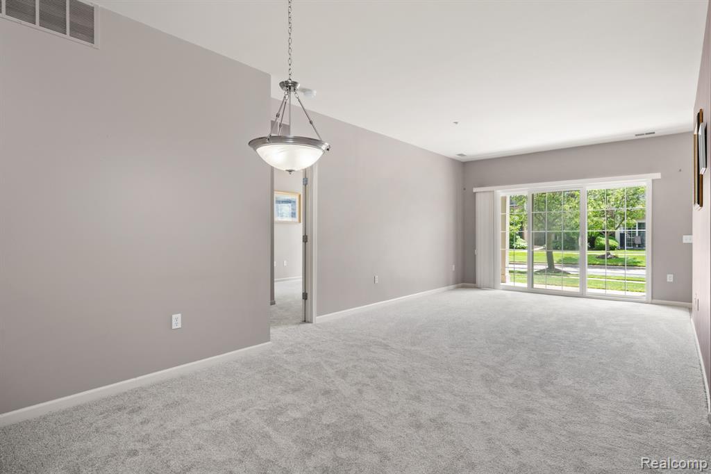 3276 Theodore E, 2, Wixom, MI 48393 — Photo 9