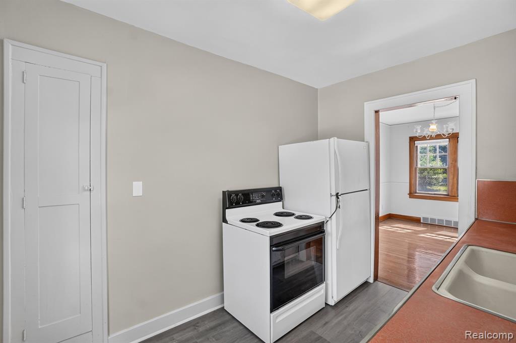 702 Leland Street, Flint, MI 48507 — Photo 20