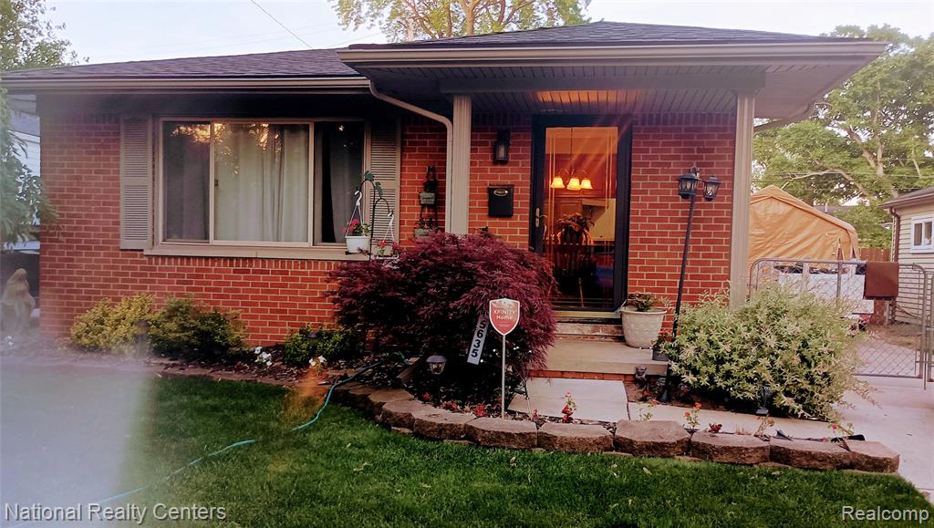 5635 Clippert Street, Dearborn Heights, MI 48125 — front exterior