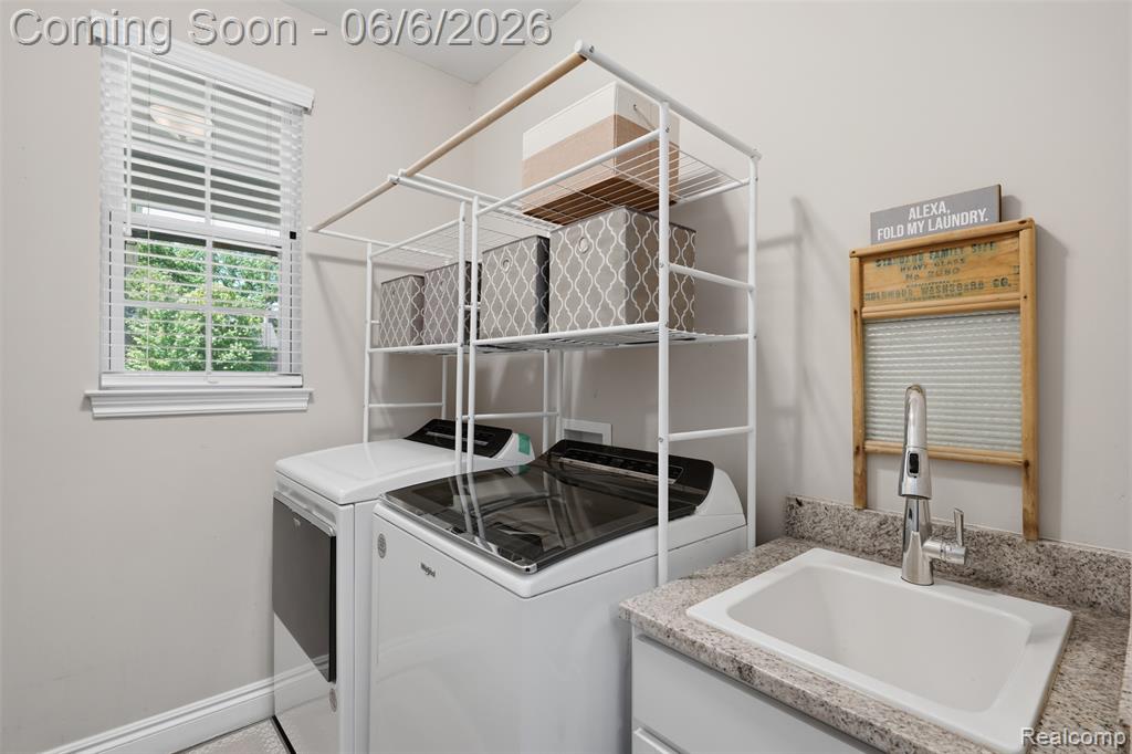 7375 N Mistwood Drive, White Lake, MI 48383 — Photo 21
