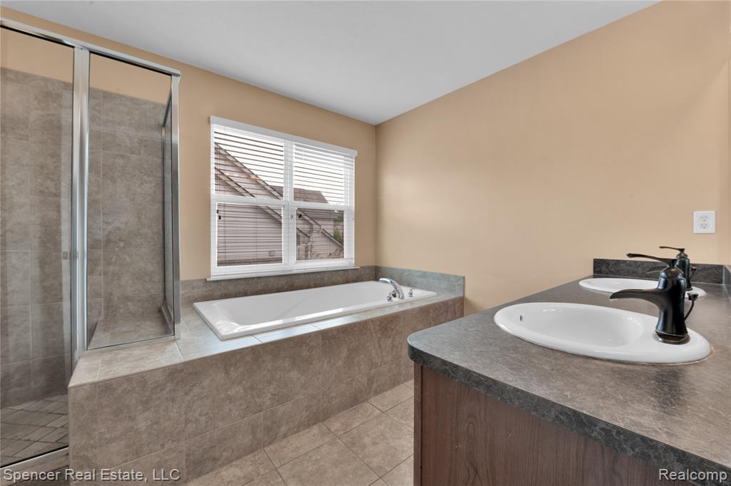 6125 Cheshire Park Drive, Clarkston, MI — Photo 33