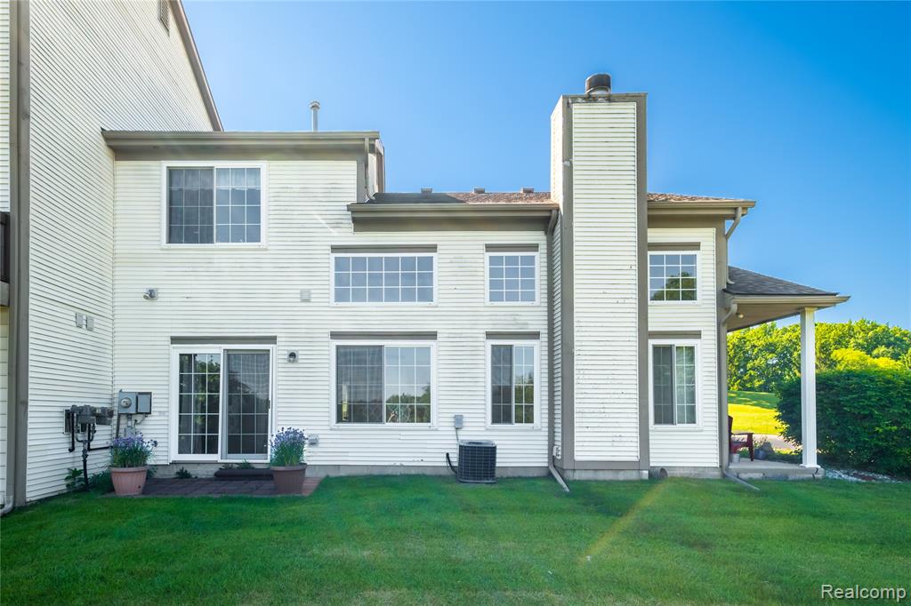 243 Oak Ridge Drive, Pontiac, MI 48341 — Photo 23