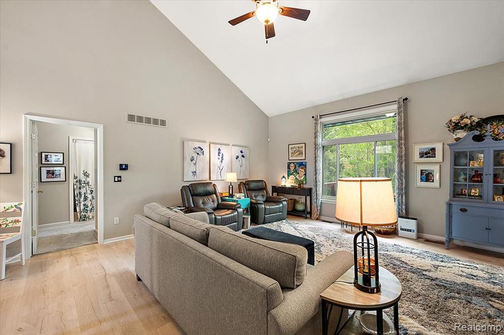 607 Salus Drive, Waterford, MI 48327 — Photo 8