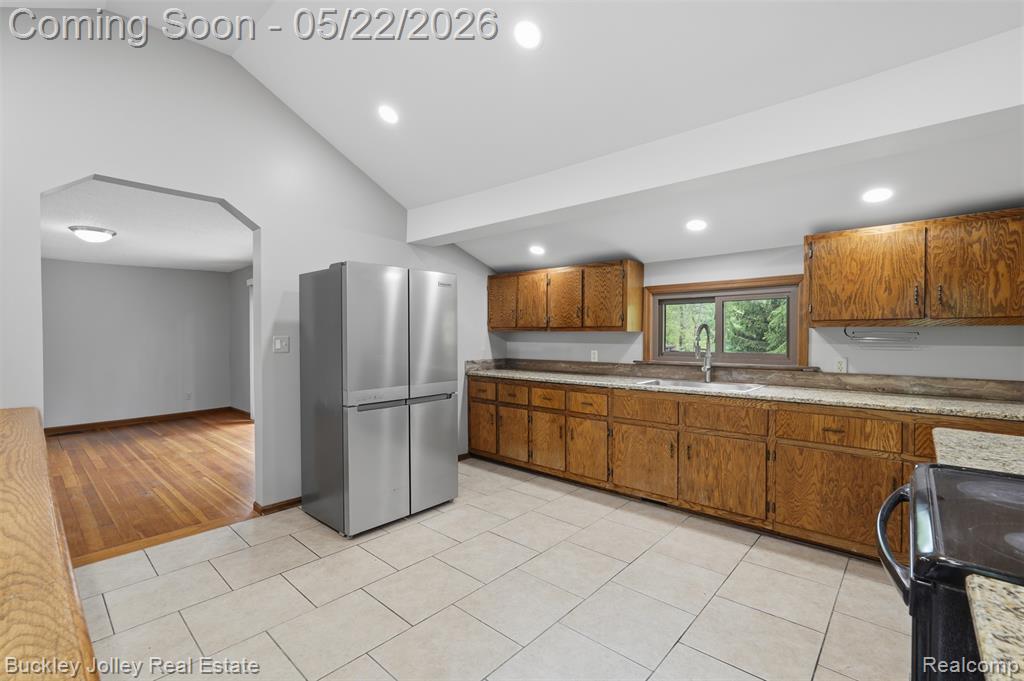 9255 Evergreen Road, Brighton, MI 48116 — Photo 2