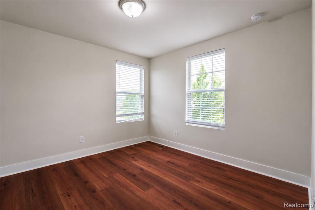 354 Findley Circle, Lake Orion, MI — Photo 55