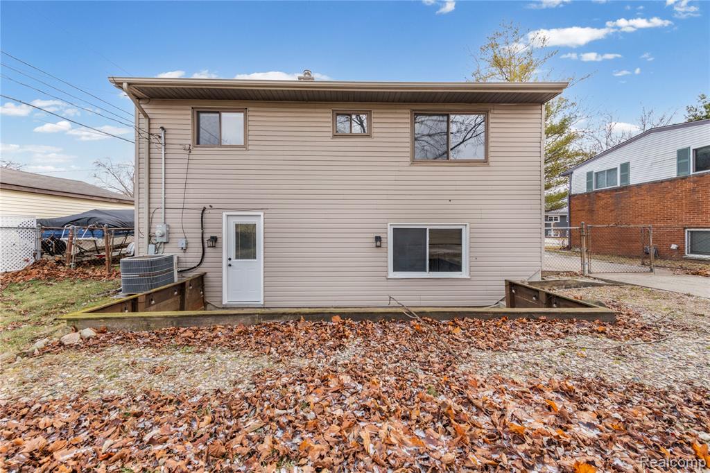 31630 E Ditner Drive, Rockwood, MI — Photo 28