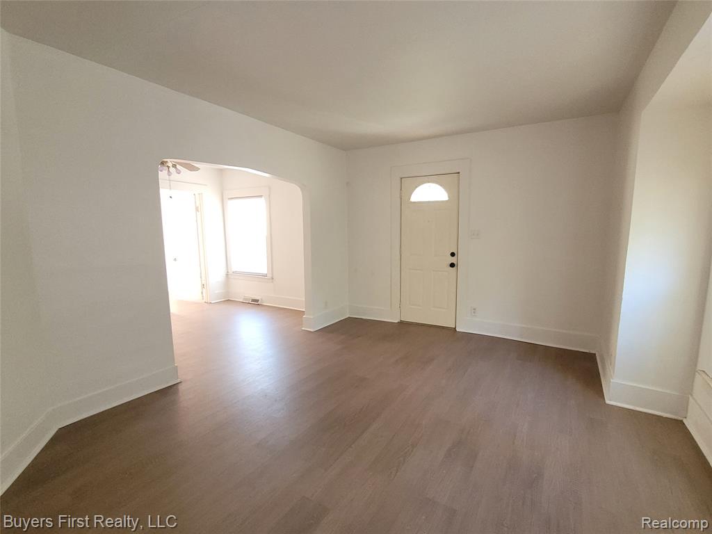 17674 Salem Street - Photo 3