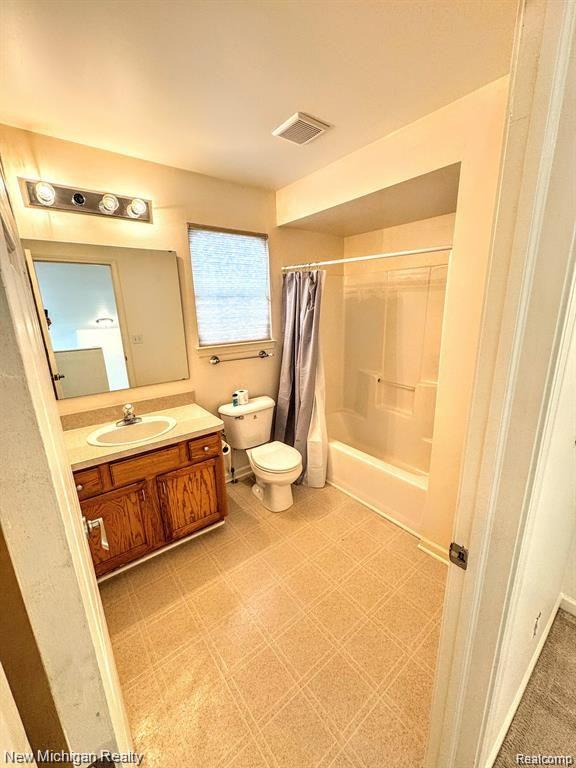 5191 SANDALWOOD Circle, Grand Blanc, MI 48439 — Photo 18
