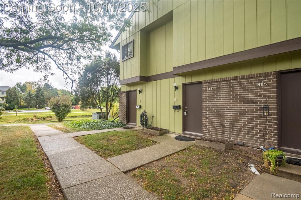 1481 E Chateau Vert Street, Ypsilanti, MI 48197 — Photo 26