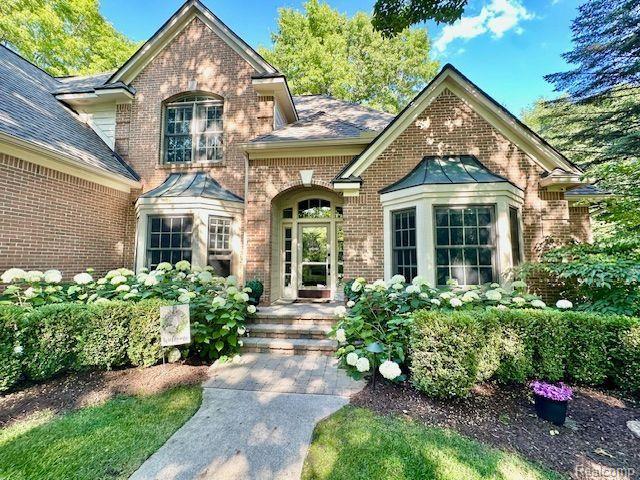 5259 PINEWOOD Drive, Brighton, MI 48116 — Photo 2