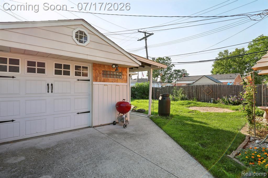 8325 N Hubbard Street, Westland, MI — Photo 30