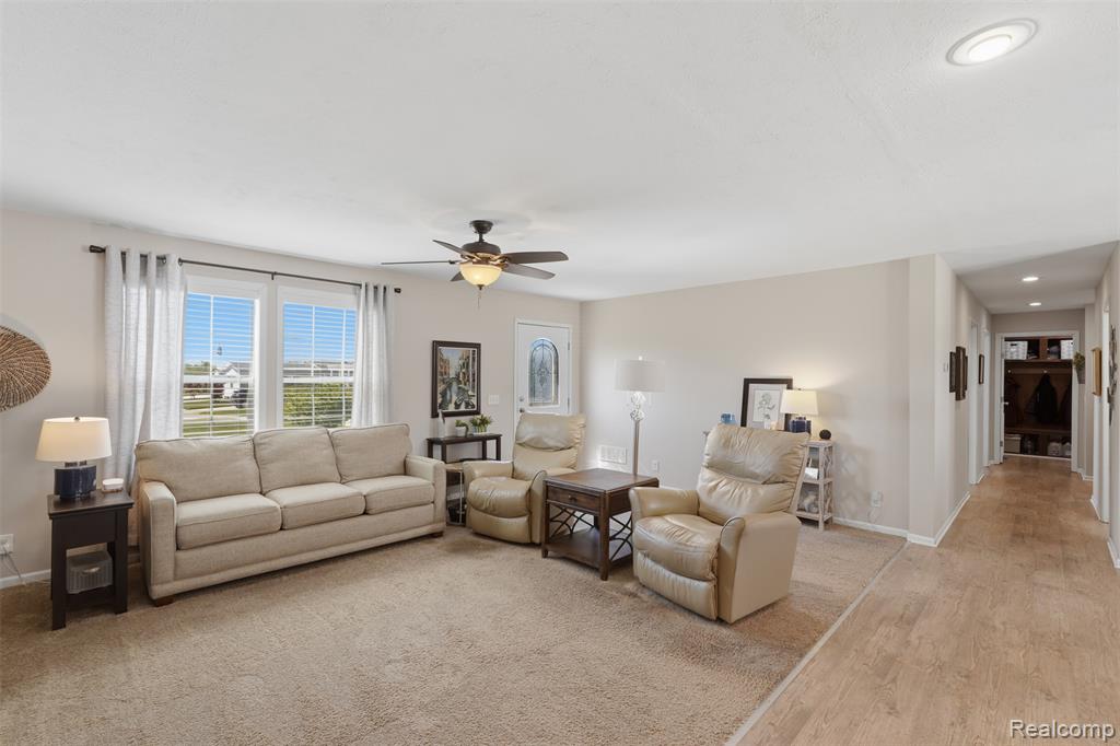 11112 Hickory Tree Court, South Lyon, MI 48178 — Photo 5