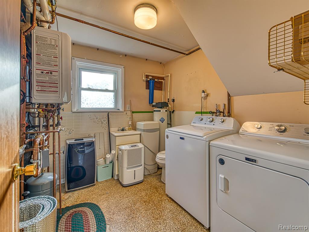 3245 Brookview Court, Adrian, MI 49221 — Photo 29