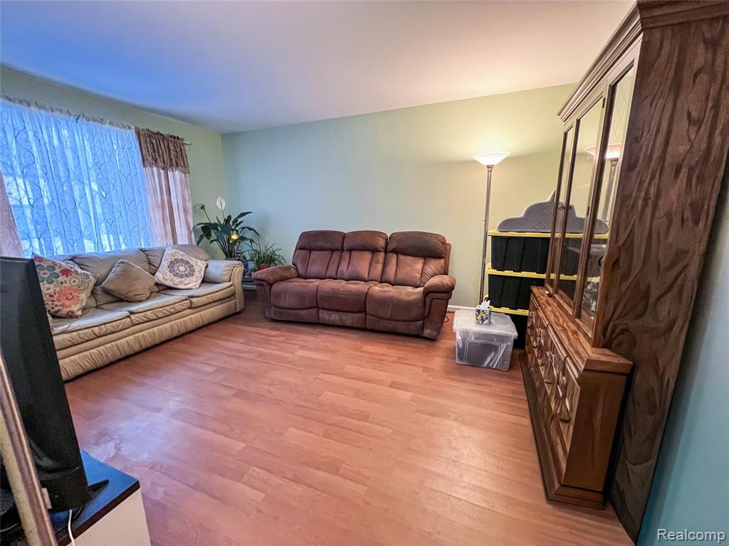 25646 Stanford Street, Dearborn Heights, MI 48125 — Photo 7