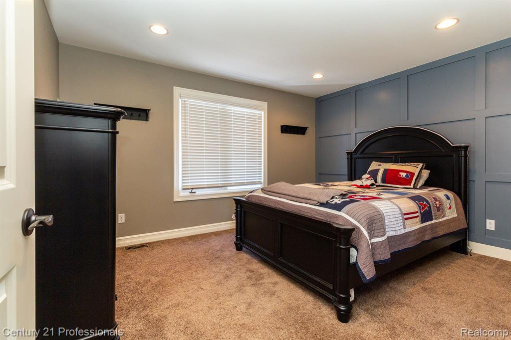 54152 Deer Ridge Court, Rochester, MI 48307 — Photo 43