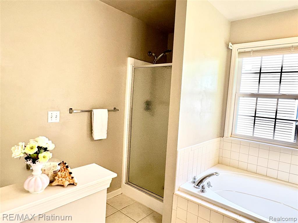 5089 Northfield Drive, Howell, MI 48843 — Photo 15