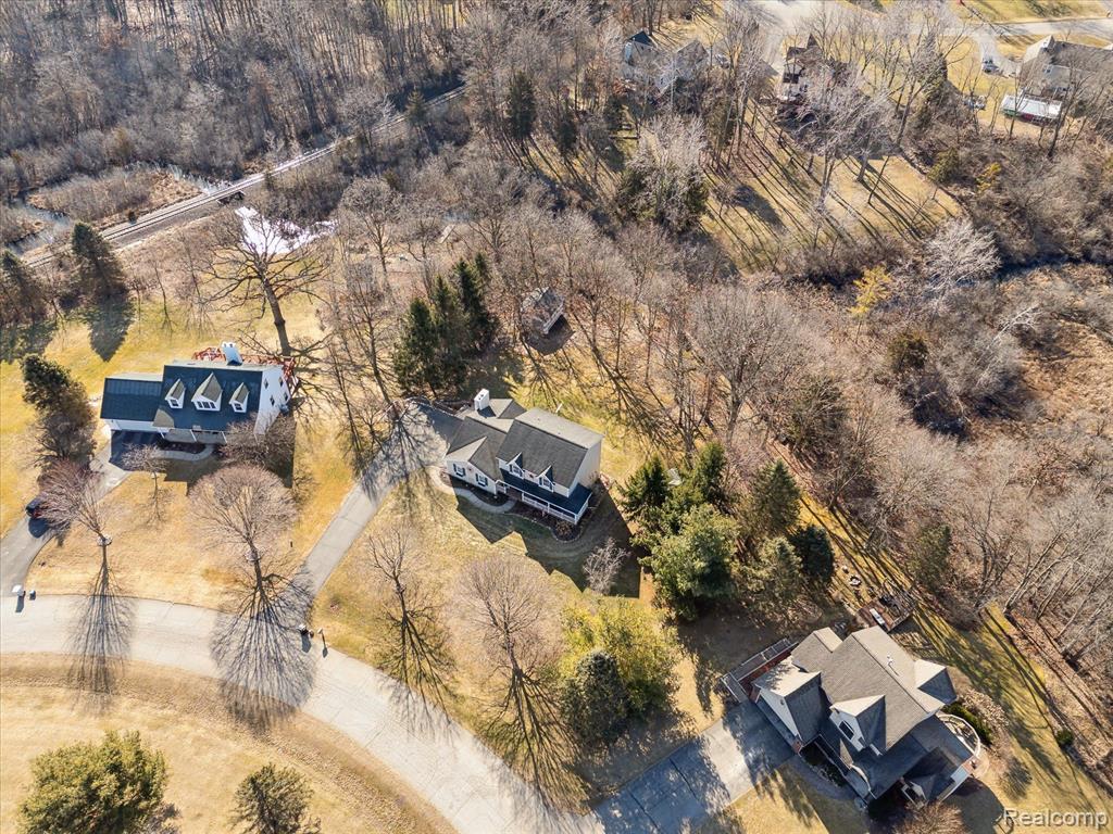 7694 THUNDER BAY Drive, Pinckney, MI 48169 — Photo 60