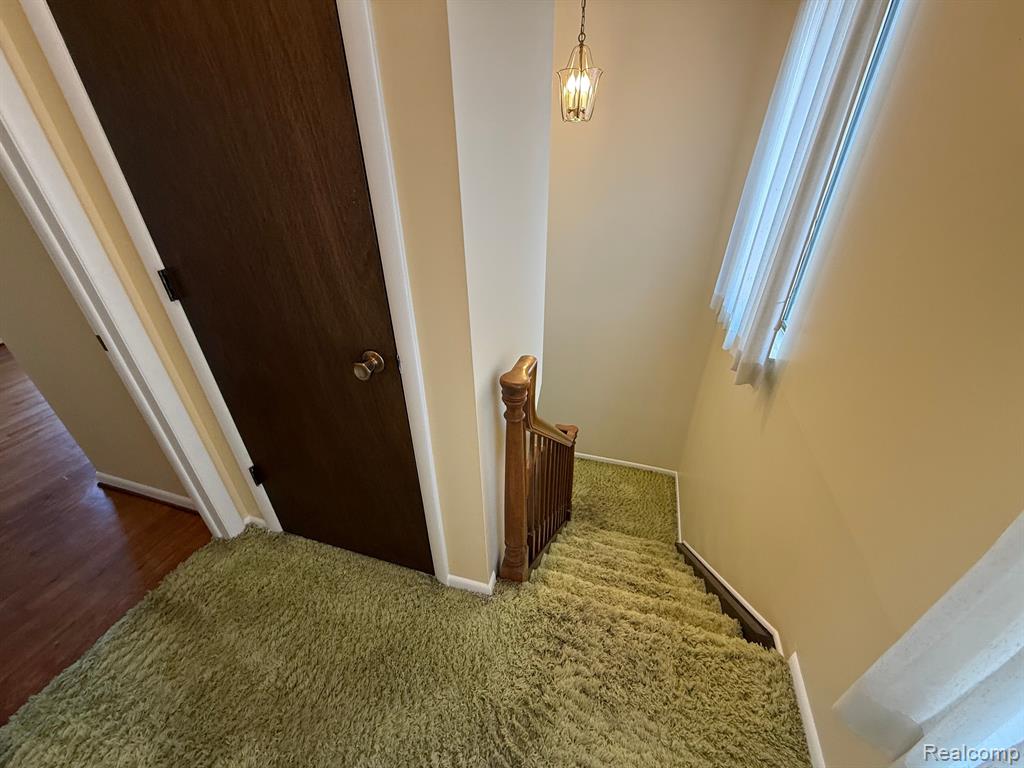 11 KIMBERLY Lane, 54, Dearborn, MI 48120 — Photo 27