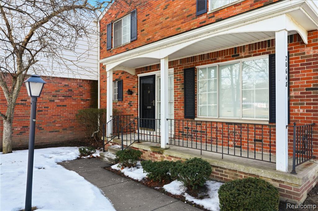 20648 Williamsburg Court, Harper Woods, MI 48225 — Photo 2