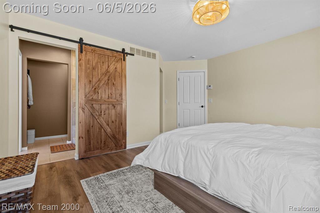 5681 WOODFIELD Parkway, Grand Blanc, MI 48439 — Photo 25
