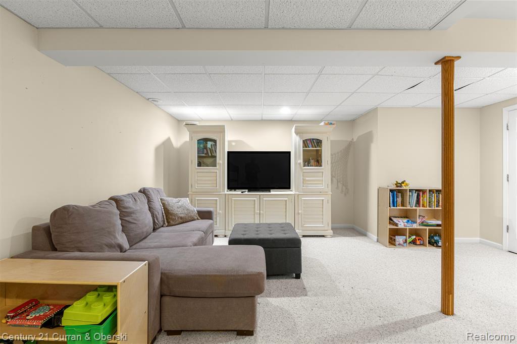 1424 Woodbridge Lane, Wixom, MI 48393 — Photo 60