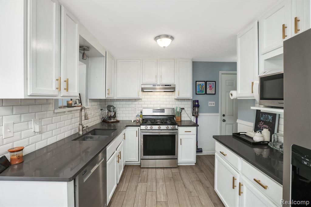 532 Elizabeth Street, Milford, MI 48381 — Photo 12