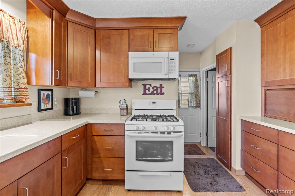 5354 Winshall Drive, Swartz Creek, MI 48473 — Photo 6
