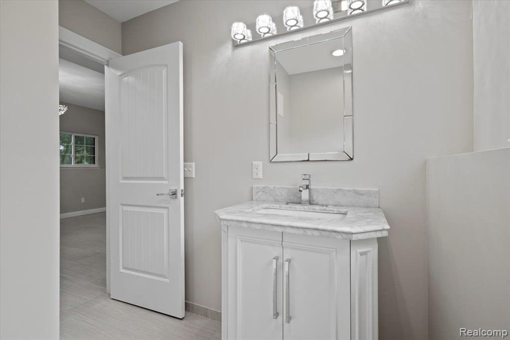 4525 CLINTONVILLE Road, Clarkston, MI — Photo 52
