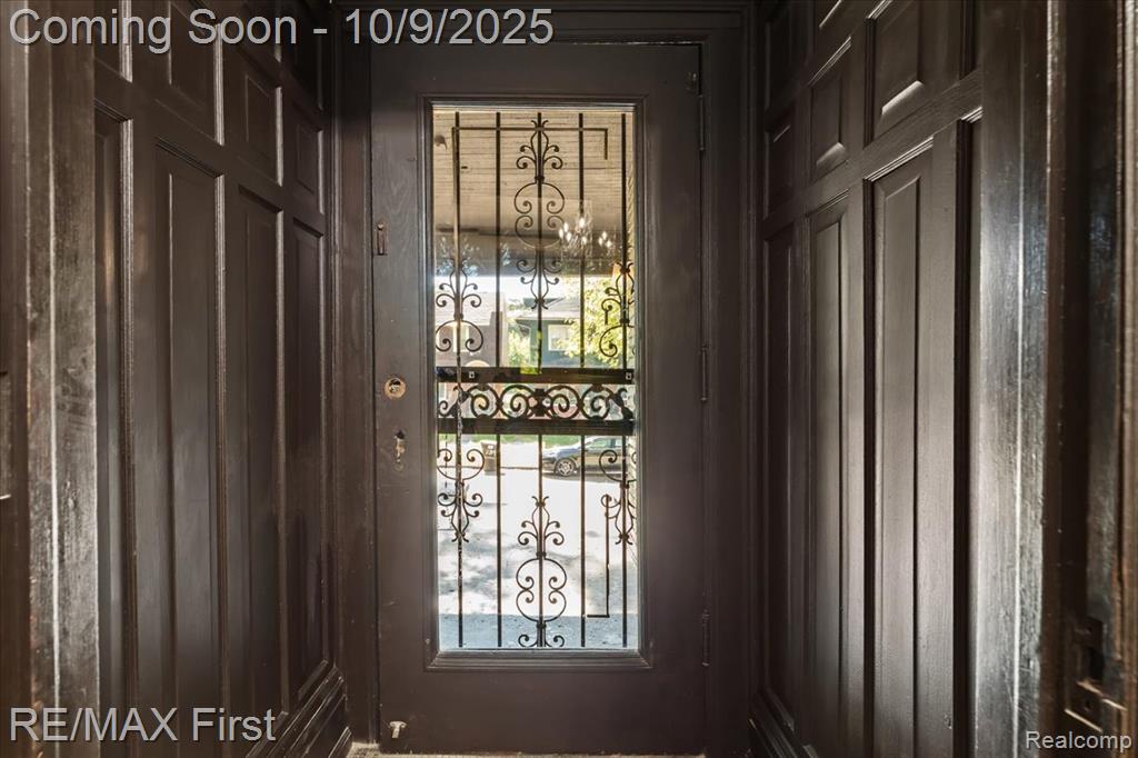 237 Alger Street, Detroit, MI 48202 — Photo 5