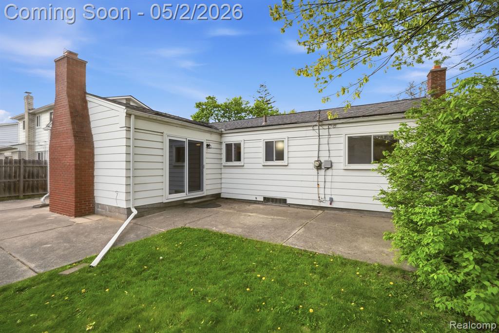 19704 Parkside Street, Saint Clair Shores, MI 48080 — Photo 39