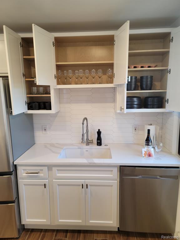614 E 13 MILE Road, Royal Oak, MI 48073 — Photo 13