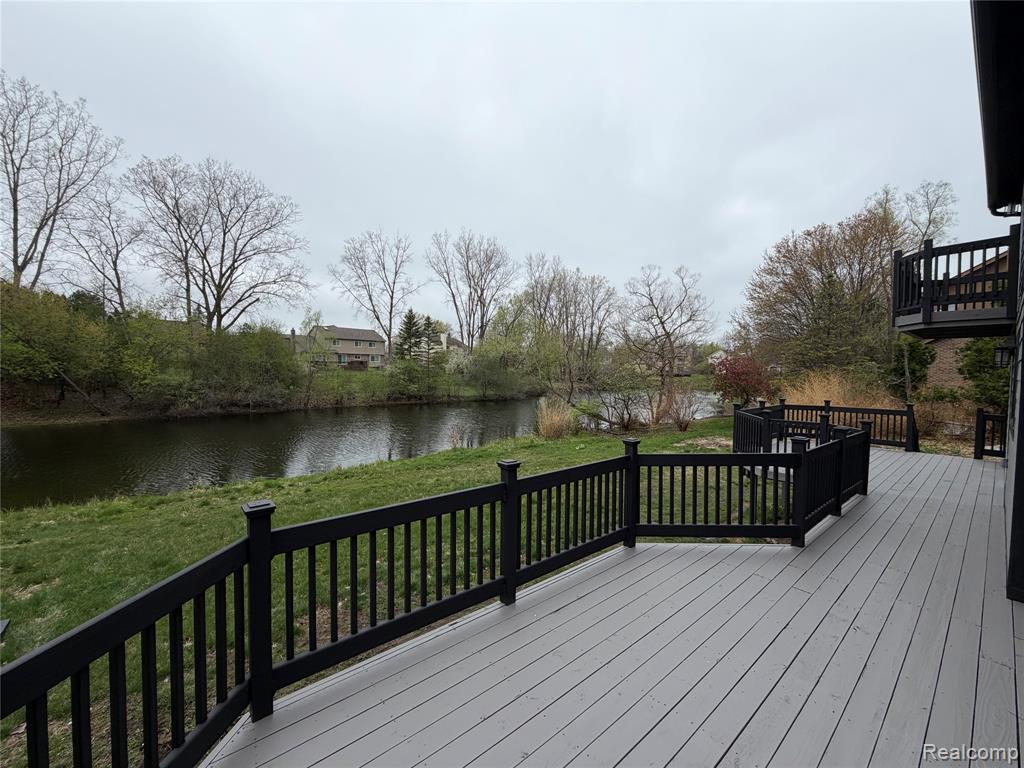 5140 Woodrun Court, West Bloomfield, MI 48323 — Photo 4