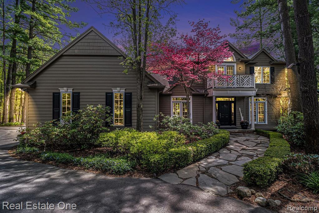 975 PINE NEEDLE Trail, Rochester, MI 48306 — Photo 2