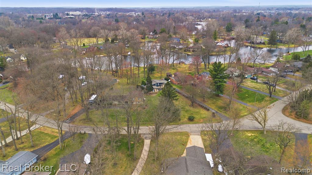 Aerial view of property and surrounding area