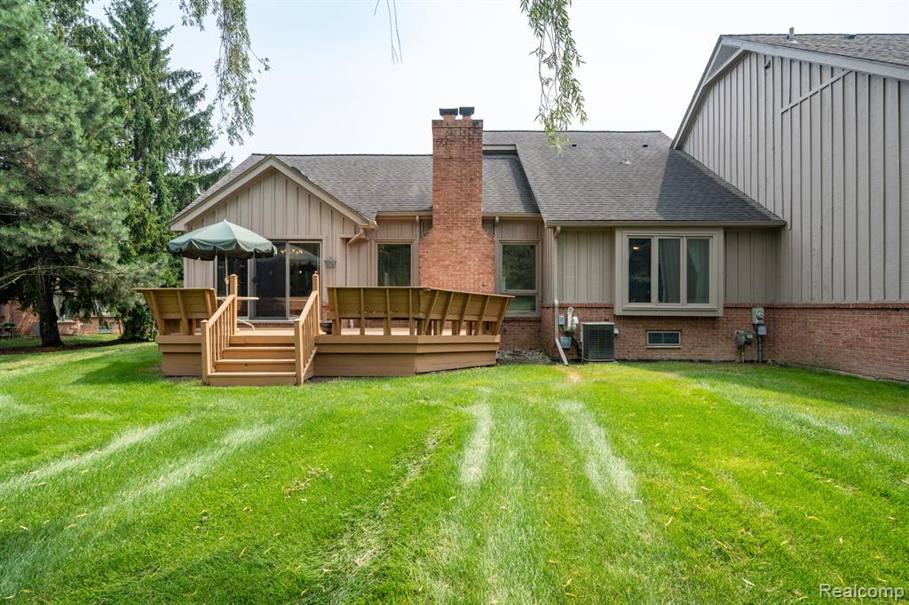 37622 Russett Drive, Farmington Hills, MI 48331 — Photo 30