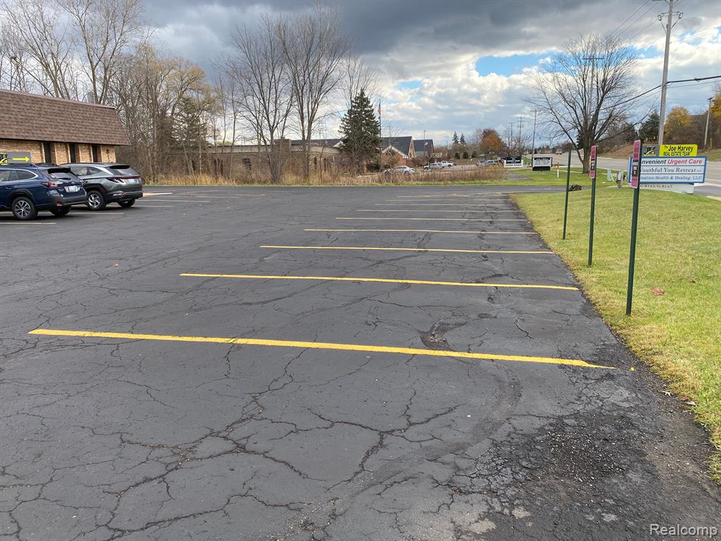 8145 S SAGINAW Street, Grand Blanc, MI 48439 — Photo 13
