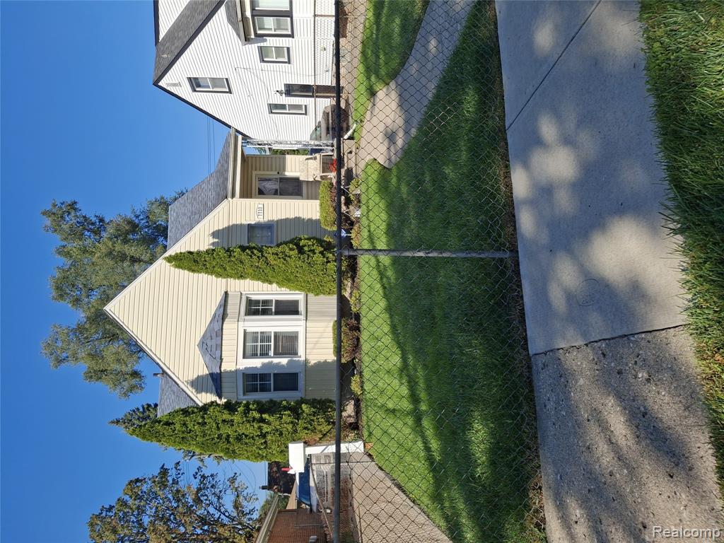 7733 Penrod Street, Detroit, MI 48228