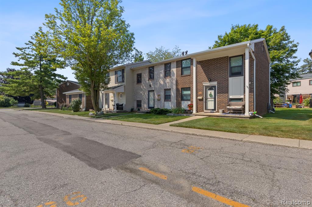 8387 LAKEVIEW Court, Ypsilanti, MI 48198 — Photo 29