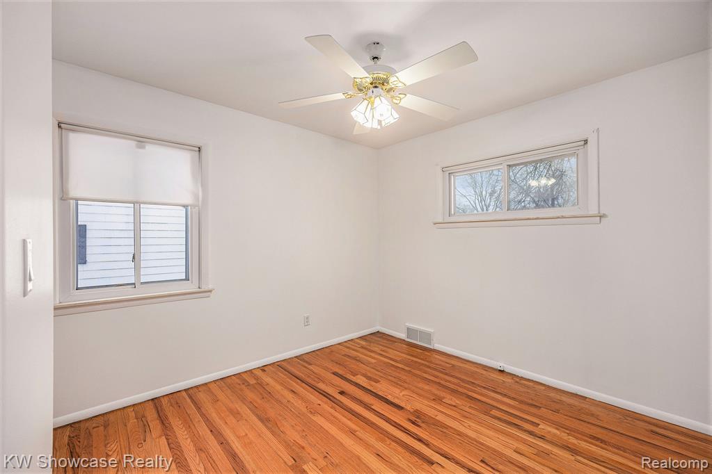 575 4th Avenue, Pontiac, MI 48340 — Photo 11