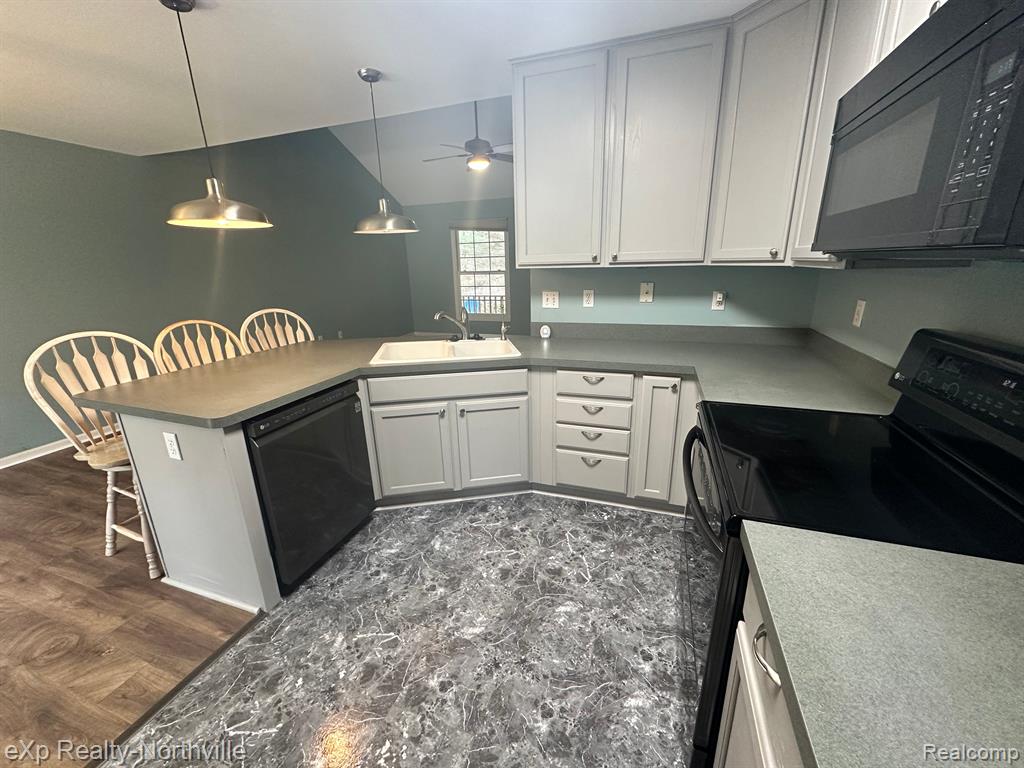 8255 N TERRITORIAL Road, Dexter, MI 48130 — Photo 12